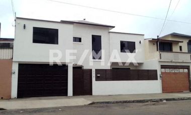 CASA EN VENTA EN PLAYAS DE TIJUANA SECCION MONUMENTAL
