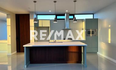 CASA EN VENTA EN RESIDENCIAL SUEÑOS DEL MAR (PLAYAS DE TIJUANA - ROSARITO)
