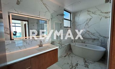 CASA EN VENTA EN RESIDENCIAL SUEÑOS DEL MAR (PLAYAS DE TIJUANA - ROSARITO)