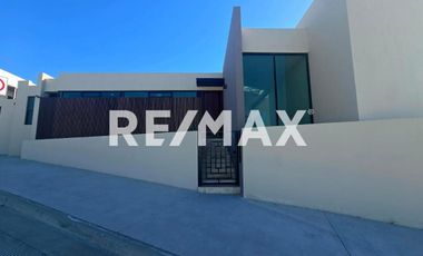 CASA EN VENTA EN RESIDENCIAL SUEÑOS DEL MAR (PLAYAS DE TIJUANA - ROSARITO)