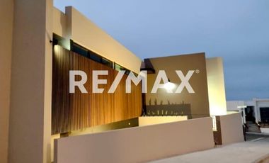 CASA EN VENTA EN RESIDENCIAL SUEÑOS DEL MAR (PLAYAS DE TIJUANA - ROSARITO)