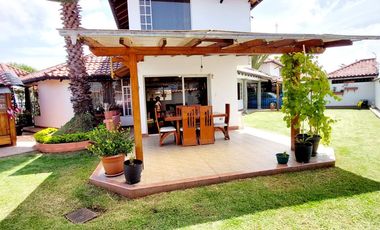 Vendo casa Los Chillos, Barrio San Gabriel, dentro de conjunto con seguridad
