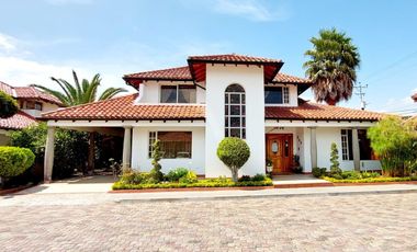 Vendo casa Los Chillos, Barrio San Gabriel, dentro de conjunto con seguridad