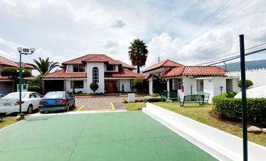 Vendo casa Los Chillos, Barrio San Gabriel, dentro de conjunto con seguridad