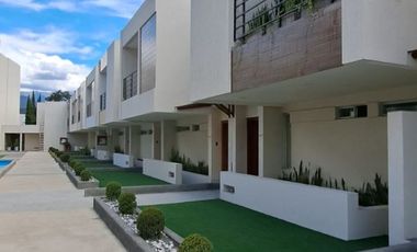 CASA DE LUJO CUMBAYA EL NACIONAL PATIO DE 137M2