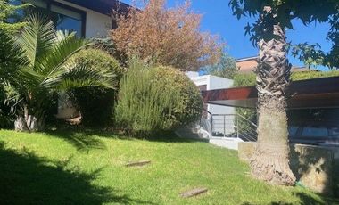 SE VENDE HERMOSA CASA CONDOMINIO EL REMANSO CALLE LA MESETA UF 24500 SAN CARLOS DE APOQUINDO LAS CONDES