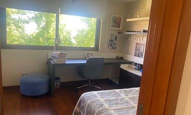 SE VENDE HERMOSA CASA CONDOMINIO EL REMANSO CALLE LA MESETA UF 24500 SAN CARLOS DE APOQUINDO LAS CONDES