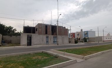Casa en venta - ocasion - condominio villa club - La Tinguiña - 181 m2 en Esquina.