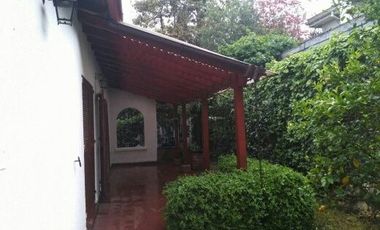 Se Vende linda casa esquina 4 Dormitorios, comuna de Providencia
