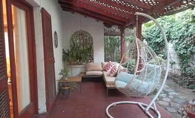 Se Vende linda casa esquina 4 Dormitorios, comuna de Providencia