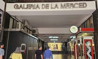 ARRIENDO OFICINA EN GALERIA DE LA MERCED