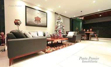 Casa de Lujo Venta Coto Alcazar Av Juan Palomar Puerta de Hierro Andares Zona Dorada Zapopan