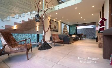 Casa de Lujo Venta Coto Alcazar Av Juan Palomar Puerta de Hierro Andares Zona Dorada Zapopan