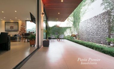 Casa de Lujo Venta Coto Alcazar Av Juan Palomar Puerta de Hierro Andares Zona Dorada Zapopan