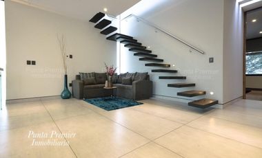 Casa de Lujo Venta Coto Alcazar Av Juan Palomar Puerta de Hierro Andares Zona Dorada Zapopan