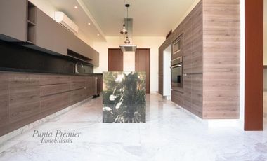 Casa en Venta de Lujo Coto Abadia Av Universidad Zona Andares Puerta de Hierro Zona Dorada Zapopan