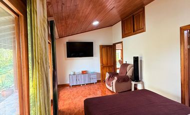 Venta casa campestre via Pereira Alcala