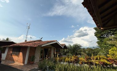 Venta casa campestre via Pereira Alcala