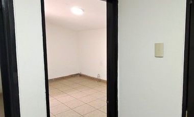 LOCAL     AV MARIANO OTERO 3661 CERCA DE LA PERLA Y AV LA CALMA ZAP