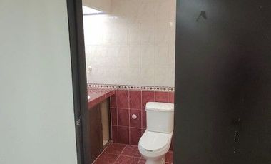 LOCAL     AV MARIANO OTERO 3661 CERCA DE LA PERLA Y AV LA CALMA ZAP
