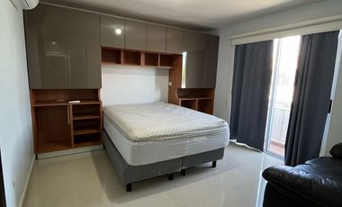 Renta Casa Amueblada en Valle La Rioja, Apodaca | 3 Niveles | Seguridad 24/7 | Terrazas y Asador