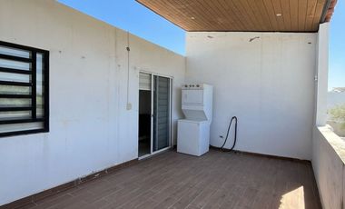 Renta Casa Amueblada en Valle La Rioja, Apodaca | 3 Niveles | Seguridad 24/7 | Terrazas y Asador