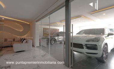 Residencia de Lujo en Venta en Puerta Las Lomas con Elevador Zona Andares
