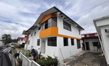 Se vende casa y Suite en un conjunto en Calderon