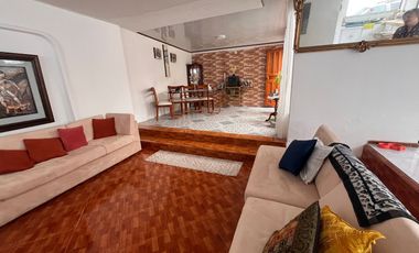 Se vende casa y Suite en un conjunto en Calderon