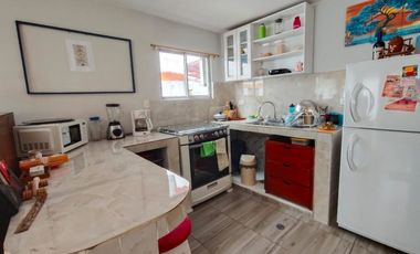 Se vende casa y Suite en un conjunto en Calderon