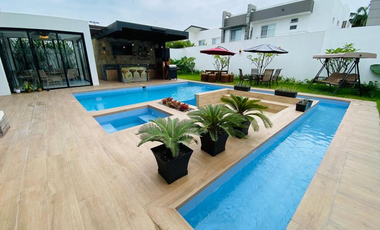 Casa en venta en Isla mocoli con piscina, Ecuador