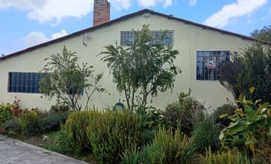 EL LUGAR TRANQUILO - Se Vende Hermoso lugar con DOS casas, situado en Cuicocha/ Ugshapungo