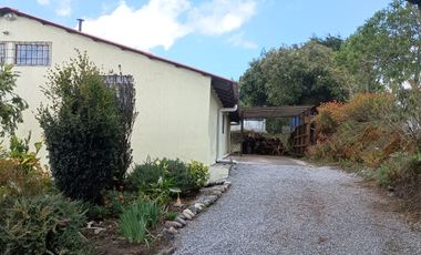 EL LUGAR TRANQUILO - Se Vende Hermoso lugar con DOS casas, situado en Cuicocha/ Ugshapungo