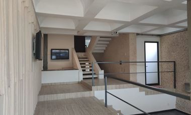 Se vende y renta edificio en la pradera
