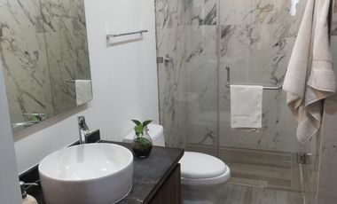 SE RENTA departamento amueblado en Torre Nymphe