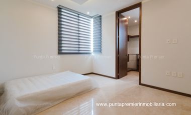 Puerta las Lomas Casa de lujo en venta, Zona Puerta de Hierro Andares Av Universidad Zapopan