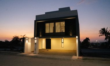 Exclusiva Casa Nueva con Vistas Panorámicas de la Bahía desde el Rooftop