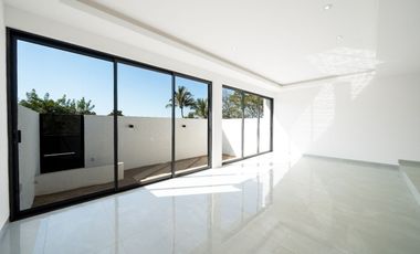 Exclusiva Casa Nueva con Vistas Panorámicas de la Bahía desde el Rooftop