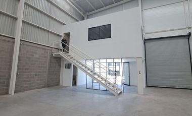 Bodega en Venta en parque industrial sobre Paseo Centenario cerca de zakia