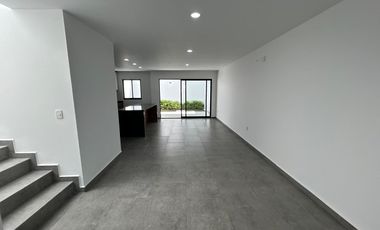 Hermosa y a estrenar casa en venta, con 3 recámaras forma parte de moderno desarrollo ubicado en Zakia Qro JF