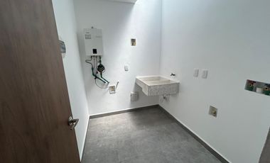 Hermosa y a estrenar casa en venta, con 3 recámaras forma parte de moderno desarrollo ubicado en Zakia Qro JF