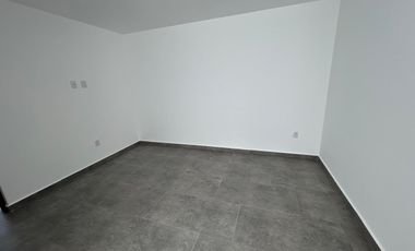 Hermosa y a estrenar casa en venta, con 3 recámaras forma parte de moderno desarrollo ubicado en Zakia Qro JF