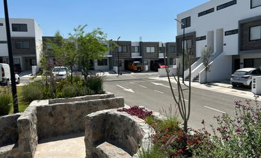 Hermosa y a estrenar casa en venta, con 3 recámaras forma parte de moderno desarrollo ubicado en Zakia Qro JF