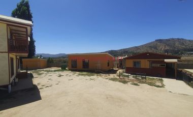 GRAN OPORTUNIDAD ! 2 Casonas en terreno de app 1.500m2 $190.000.000