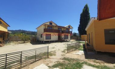 GRAN OPORTUNIDAD ! 2 Casonas en terreno de app 1.500m2 $190.000.000