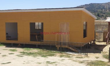 GRAN OPORTUNIDAD ! 2 Casonas en terreno de app 1.500m2 $190.000.000