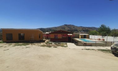 GRAN OPORTUNIDAD ! 2 Casonas en terreno de app 1.500m2 $190.000.000