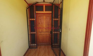 GRAN OPORTUNIDAD ! 2 Casonas en terreno de app 1.500m2 $190.000.000