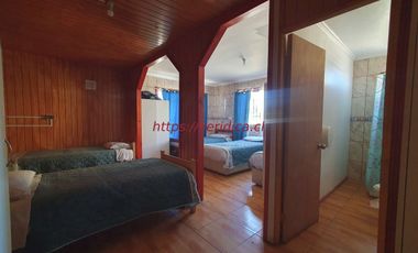 GRAN OPORTUNIDAD ! 2 Casonas en terreno de app 1.500m2 $190.000.000