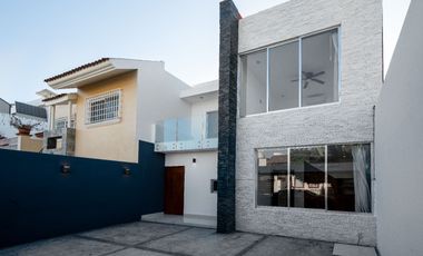 Casa Espaciosa en la Zona Hotelera Norte de Puerto Vallarta (Montessori) – A solo 3 Minutos de la Playa!